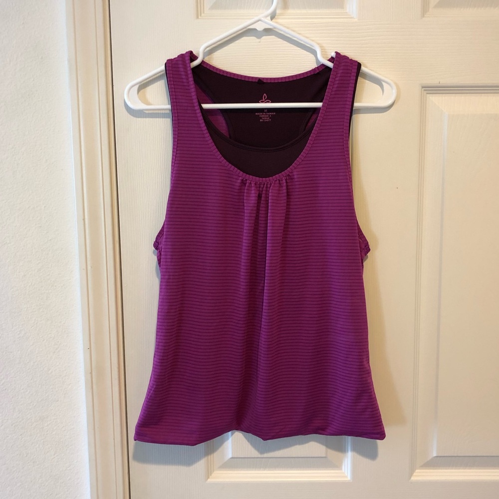 LAST CALL🌺 NWOT Fitted and flowy Prana workout tank top